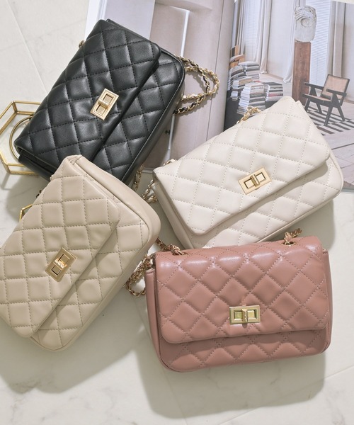 Honeys(ハニーズ)の「フラップショルダーバッグ(ショルダーバッグ・レディース・ベージュ/ブラック/スモークピンク/アイボリー/シルバー/ライトグレー/ブルー/レッド/ゴールド・FREE)」の19枚目の写真