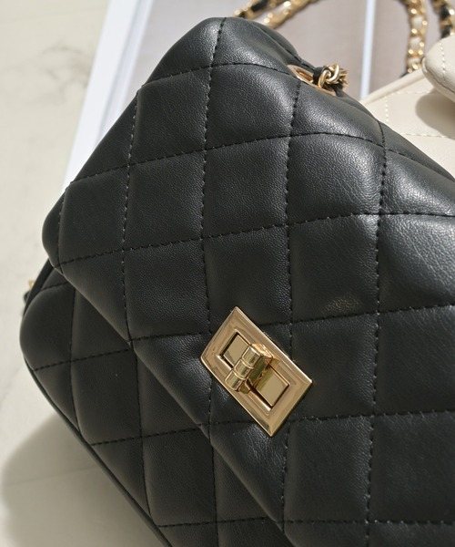 Honeys(ハニーズ)の「フラップショルダーバッグ(ショルダーバッグ・レディース・ベージュ/ブラック/スモークピンク/アイボリー/シルバー/ライトグレー/ブルー/レッド/ゴールド・FREE)」の22枚目の写真