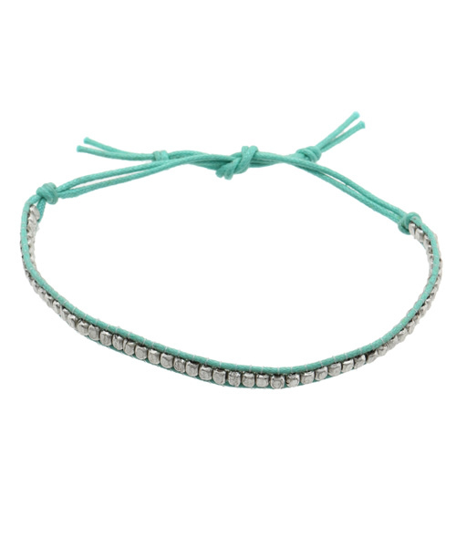 AZUL by moussy(アズールバイマウジー)の「SLVビーズカラーアンクレット(CARD)(アンクレット・レディース・グリーン/ピンク/ブラック/オフホワイト/ブルー・FREE)」の4枚目の写真