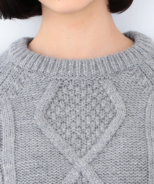 BEAMS BOY（ビームスボーイ）の「BEAMS BOY / 3ゲージ アランクルー（ニット/セーター・レディース・グレー/ナチュラル/ネイビー・ONE SIZE）」の15枚目の写真