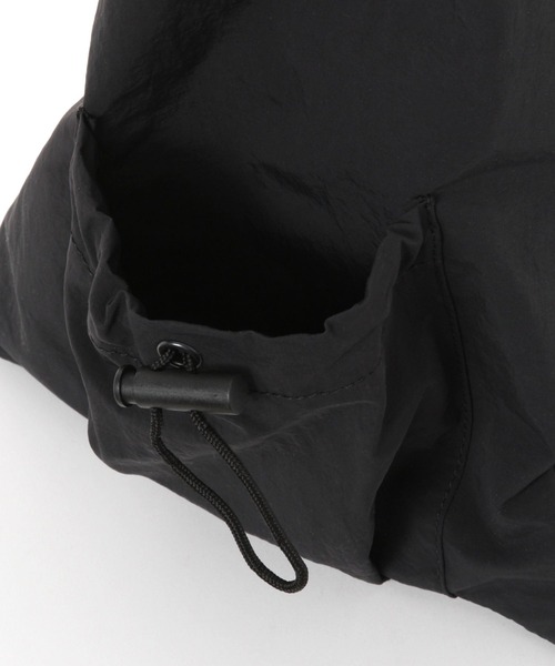 studio CLIP(スタディオクリップ)の「ナイロン中綿ワンショルダーボディバッグ(ボディバッグ/ウエストポーチ・レディース・オレンジ/ブラック/ベージュ・FREE)」の9枚目の写真