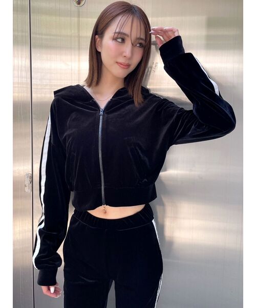 GYDA（ジェイダ）の「ベロアラインショートPK（カーディガン/ボレロ・レディース・ブラック/ベージュ・FREE）」の4枚目の写真