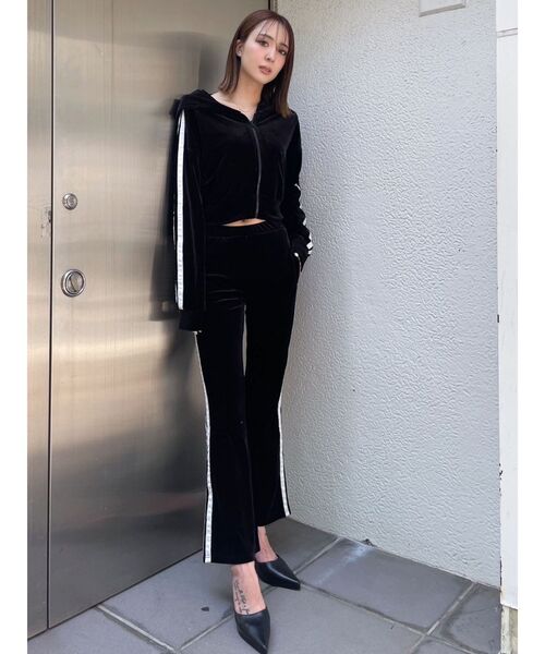 GYDA（ジェイダ）の「ベロアラインショートPK（カーディガン/ボレロ・レディース・ブラック/ベージュ・FREE）」の7枚目の写真