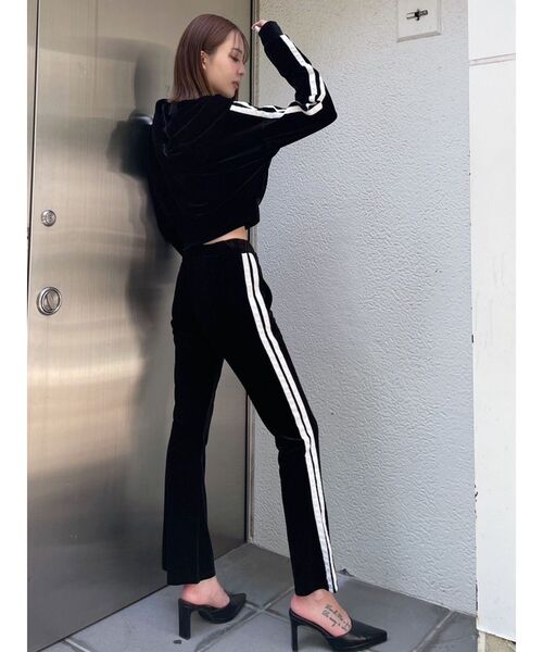 GYDA（ジェイダ）の「ベロアラインショートPK（カーディガン/ボレロ・レディース・ブラック/ベージュ・FREE）」の8枚目の写真