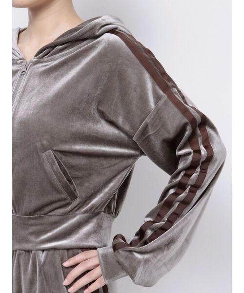 GYDA（ジェイダ）の「ベロアラインショートPK（カーディガン/ボレロ・レディース・ブラック/ベージュ・FREE）」の22枚目の写真