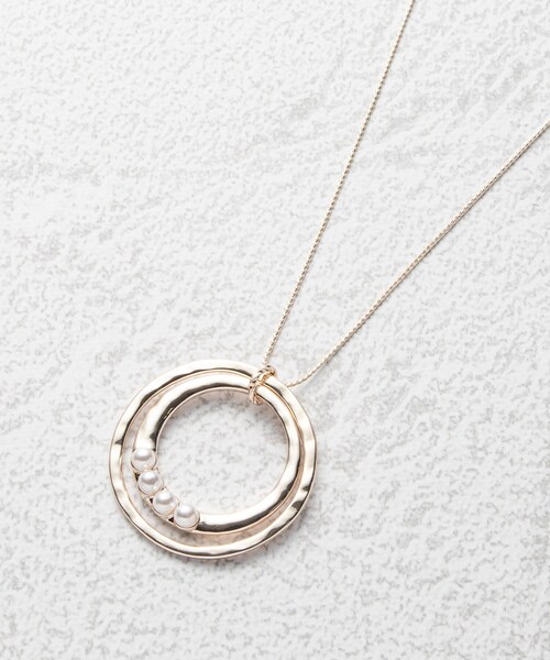 SHOO・LA・RUE（シューラルー）の「◆サークルプチフェイクパールネックレス（ネックレス・レディース・シルバー/ゴールド/ピンクゴールド・00）」の5枚目の写真
