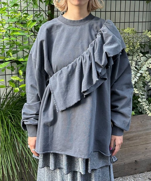 CIAOPANIC（チャオパニック）の「マルチウェイフリル付きピグメントオーバーサイズスウェット（スウェット・レディース・ライム/アイボリー/チャコールグレー・FREE）」の10枚目の写真