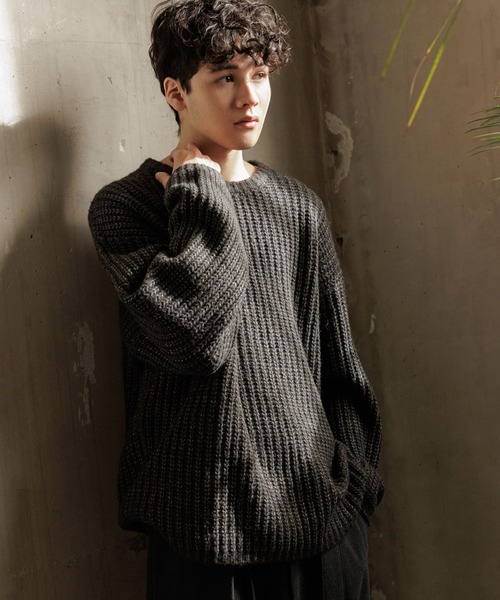 niko and...(ニコアンド)の「アゼワイドニットプルオーバー(ニット/セーター・メンズ・ブラウン/キャメル/チャコール/ブルー・MEDIUM/LARGE)」の2枚目の写真