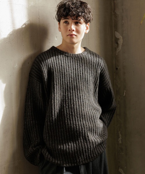 niko and...(ニコアンド)の「アゼワイドニットプルオーバー(ニット/セーター・メンズ・ブラウン/キャメル/チャコール/ブルー・MEDIUM/LARGE)」の5枚目の写真