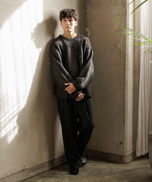 niko and...(ニコアンド)の「アゼワイドニットプルオーバー(ニット/セーター・メンズ・ブラウン/キャメル/チャコール/ブルー・MEDIUM/LARGE)」の7枚目の写真