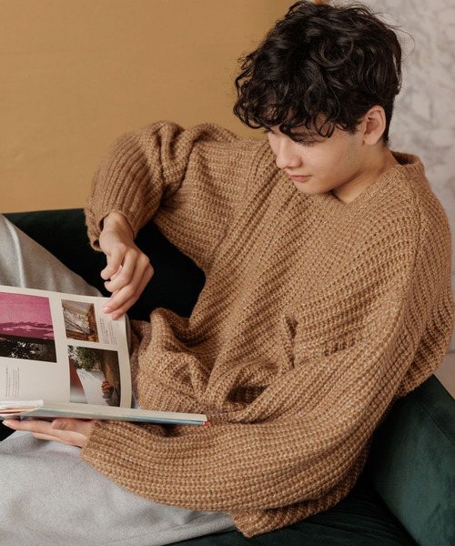 niko and...(ニコアンド)の「アゼワイドニットプルオーバー(ニット/セーター・メンズ・ブラウン/キャメル/チャコール/ブルー・MEDIUM/LARGE)」の8枚目の写真