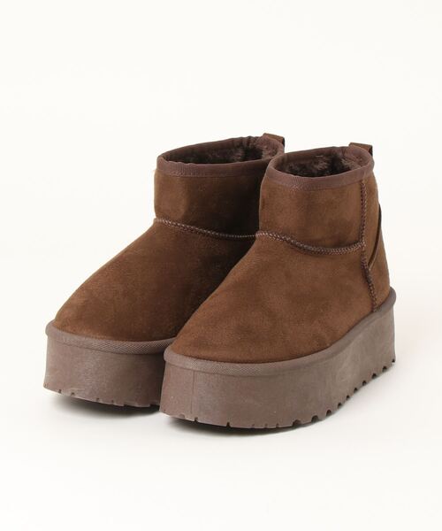 シュープラザ（シュープラザ）の「【シュープラザ】ショート丈厚底ムートン風ブーツ（ブーツ・レディース・ブラック/ダークブラウン/ベージュ・L/LL/M/S）」の2枚目の写真