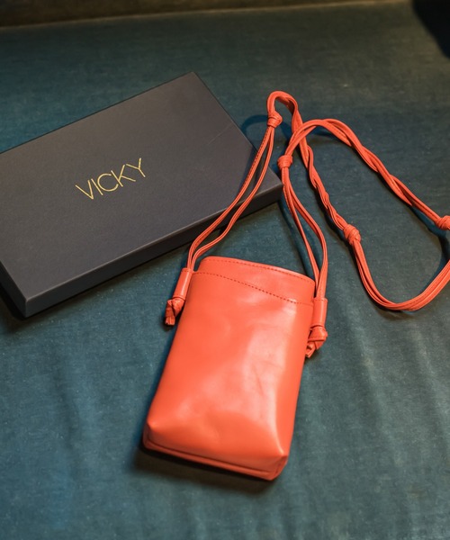 VICKY(ビッキー)の「【リサイクルレザー】ねじねじショルダーポーチ(ショルダーバッグ・レディース・ブラック/ベージュ/オレンジ/グリーン/イエロー・FREE)」の16枚目の写真