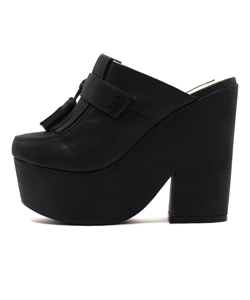 MIIA（ミーア）の「タッセルサボ（サンダル・レディース・ホワイト/ベージュ/イエロー/ブラック・24.5cm/22.5cm/23.5cm）」の10枚目の写真