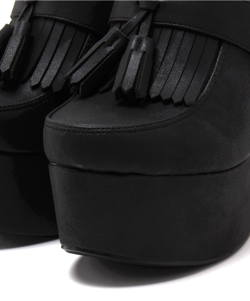 MIIA（ミーア）の「タッセルサボ（サンダル・レディース・ホワイト/ベージュ/イエロー/ブラック・24.5cm/22.5cm/23.5cm）」の5枚目の写真