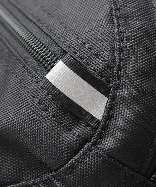 THRASHER(スラッシャー)の「撥水加工 ミニウエストポーチ BENCHMARKシリーズ(ボディバッグ/ウエストポーチ・メンズ・ブラック・FREE)」の12枚目の写真