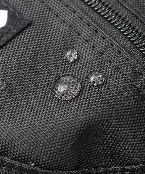 THRASHER(スラッシャー)の「撥水加工 ミニウエストポーチ BENCHMARKシリーズ(ボディバッグ/ウエストポーチ・メンズ・ブラック・FREE)」の19枚目の写真