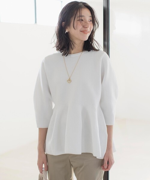 組曲（クミキョク）の「【WEB限定】スポンディッシュペプラム ニット（ニット/セーター・レディース・サックスブルー系/ネイビー系/アイボリー系・2/3）」の10枚目の写真