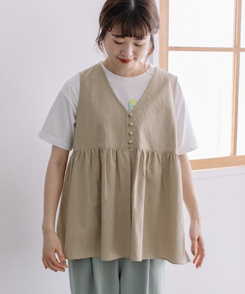 POU DOU DOU(プードゥドゥ)の「並びボタンVあきベスト(シャツ/ブラウス・レディース・ブルー/ベージュ/ダークグレー・3)」の22枚目の写真