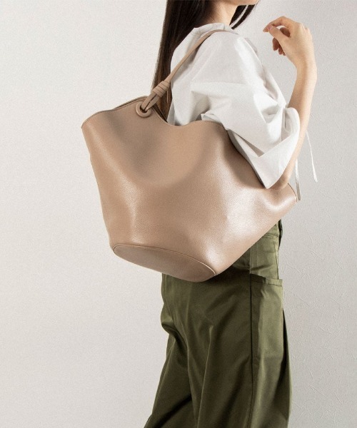 kakatoo（カカトゥ）の「カカトゥ kakatoo / ワンハンドルトートバッグ（トートバッグ・レディース・ブラック/ベージュ・FREE）」の14枚目の写真