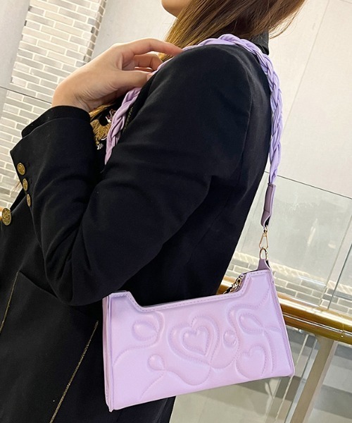tolene(トレネ)の「フェイクレザーハートステッチショルダーバッグ(ショルダーバッグ・レディース・パープル/グリーン/ブラック/ホワイト・ONE SIZE)」の2枚目の写真