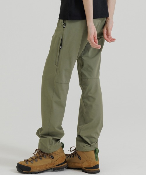 phenix outdoor(フェニックスアウトドア)の「phenix OUTDOOR(フェニックスアウトドア) レディース エクストラストレッチ リラクシングナイロンパンツ スタンダートシルエット アラートパンツ (撥水加工)(その他パンツ・レディース・ブラック/ベージュ/ネイビー/カーキ・SMALL/MEDIUM/LARGE)」の13枚目の写真