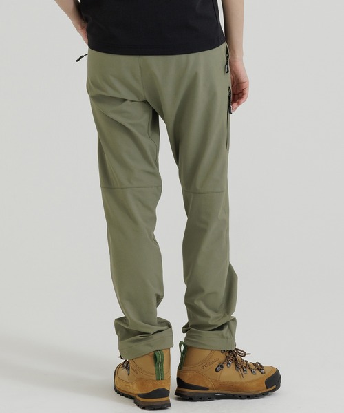 phenix outdoor(フェニックスアウトドア)の「phenix OUTDOOR(フェニックスアウトドア) レディース エクストラストレッチ リラクシングナイロンパンツ スタンダートシルエット アラートパンツ (撥水加工)(その他パンツ・レディース・ブラック/ベージュ/ネイビー/カーキ・SMALL/MEDIUM/LARGE)」の14枚目の写真