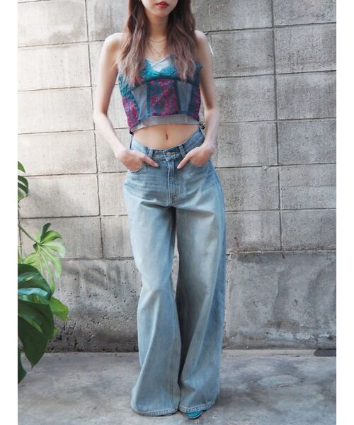 EVRIS（エヴリス）の「ボリュームワイドデニムパンツ（デニムパンツ・レディース・ライトブルー/ブラック/グリーン・MEDIUM/SMALL）」の9枚目の写真