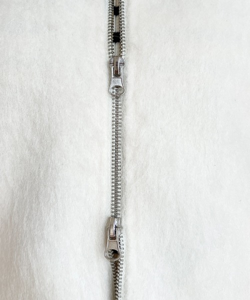 moment+（モーメントプラス）の「Wファスナーボリュームスリーブシャギーショートブルゾン（その他アウター・レディース・アイボリー/チャコールグレー/ベージュ・L/M）」の10枚目の写真