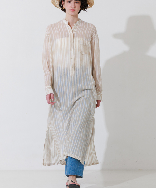 Rouge vif（ルージュヴィフ）の「シルク混シアーストライプ楊柳ワンピース（ワンピース・レディース・ベージュ/グレー・フリー）」の5枚目の写真