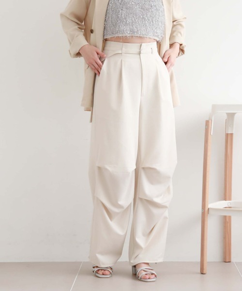 archives(アルシーヴ)の「H/Wタックパラシュートパンツ(カーゴパンツ・レディース・グレー/ブラック/アイボリー・MEDIUM)」の4枚目の写真