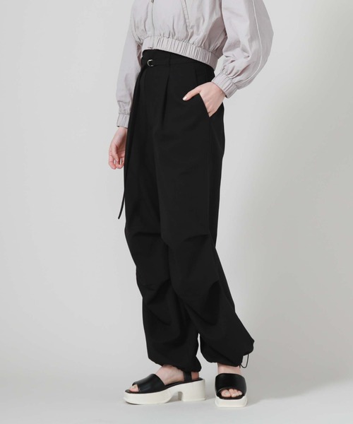 archives(アルシーヴ)の「H/Wタックパラシュートパンツ(カーゴパンツ・レディース・グレー/ブラック/アイボリー・MEDIUM)」の19枚目の写真