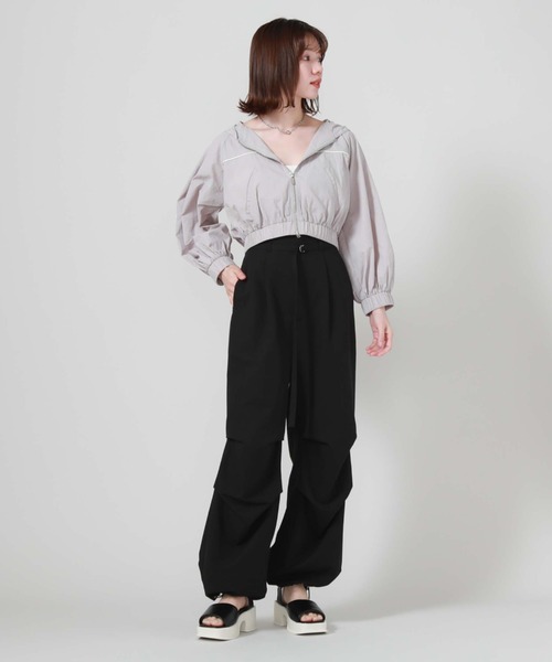 archives(アルシーヴ)の「H/Wタックパラシュートパンツ(カーゴパンツ・レディース・グレー/ブラック/アイボリー・MEDIUM)」の22枚目の写真