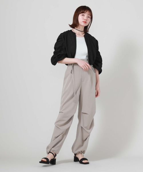 archives(アルシーヴ)の「H/Wタックパラシュートパンツ(カーゴパンツ・レディース・グレー/ブラック/アイボリー・MEDIUM)」の15枚目の写真