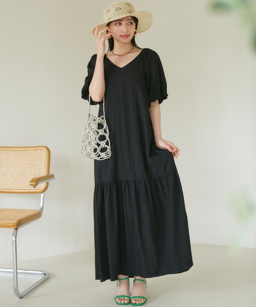 VIS(ビス)の「袖ボリューム裾ギャザーワンピース(ワンピース・レディース・ブラック/ベージュ系その他/オリーブ・FREE)」の2枚目の写真