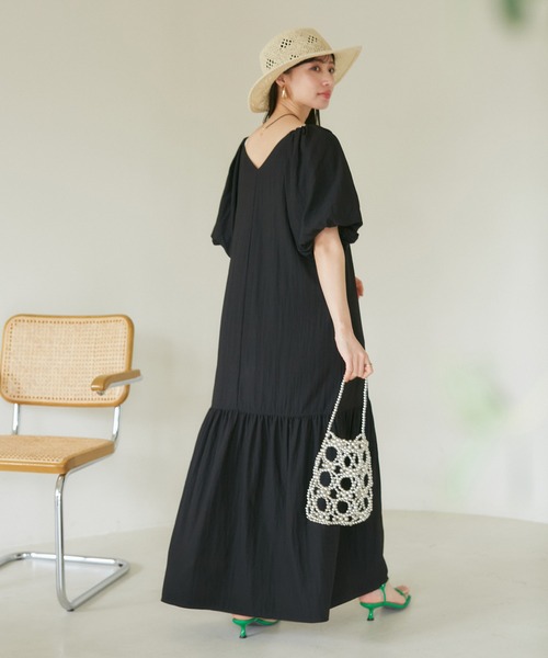 VIS(ビス)の「袖ボリューム裾ギャザーワンピース(ワンピース・レディース・ブラック/ベージュ系その他/オリーブ・FREE)」の7枚目の写真