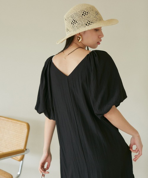VIS(ビス)の「袖ボリューム裾ギャザーワンピース(ワンピース・レディース・ブラック/ベージュ系その他/オリーブ・FREE)」の8枚目の写真
