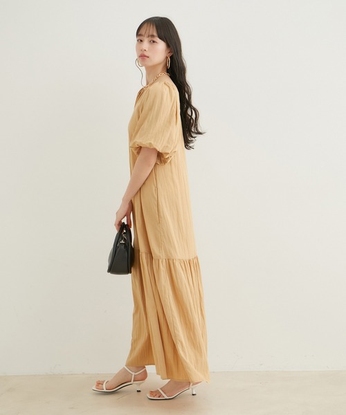 VIS(ビス)の「袖ボリューム裾ギャザーワンピース(ワンピース・レディース・ブラック/ベージュ系その他/オリーブ・FREE)」の13枚目の写真