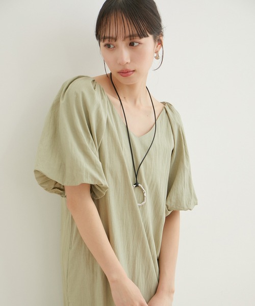 VIS(ビス)の「袖ボリューム裾ギャザーワンピース(ワンピース・レディース・ブラック/ベージュ系その他/オリーブ・FREE)」の22枚目の写真