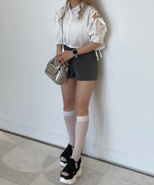 TORTE（トルテ）の「ドロストスリーブショートシャツ（シャツ/ブラウス・レディース・ブルー系その他/ダークブルー/ブラック系その他/グレー/ホワイト・FREE）」の9枚目の写真