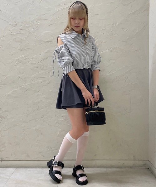 TORTE（トルテ）の「ドロストスリーブショートシャツ（シャツ/ブラウス・レディース・ブルー系その他/ダークブルー/ブラック系その他/グレー/ホワイト・FREE）」の16枚目の写真