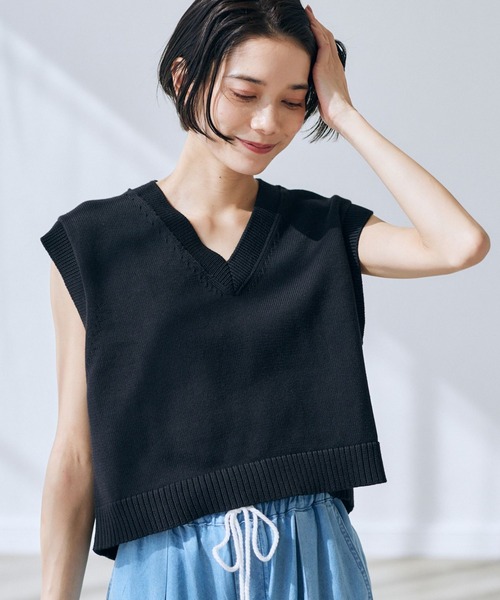 BARNYARDSTORM（バンヤードストーム）の「BARNYARDSTORM / コンパクトベスト /ハンドウォッシャブル（ニット/セーター・レディース・ブラック/ホワイト・1/0）」の2枚目の写真