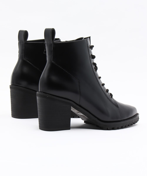 NINE(ナイン)の「レースアップショートブーツ(ブーツ・レディース・ブラック/ホワイト/キャメル・L/S/M)」の6枚目の写真