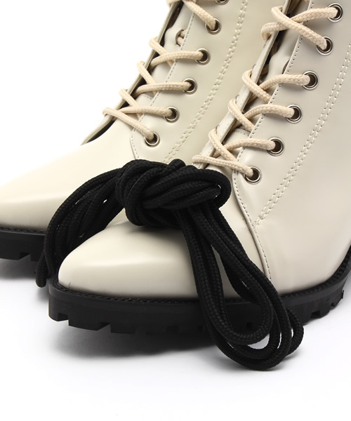 NINE(ナイン)の「レースアップショートブーツ(ブーツ・レディース・ブラック/ホワイト/キャメル・L/S/M)」の13枚目の写真