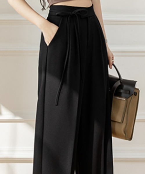 COCOMOMO（ココモモ）の「スラッと綺麗みせ サイドリボン タック入り スラックスパンツ ストレート センタープレス（スラックス・レディース・アイボリー/ブラウン/ブラック・XL/L/M/S）」の13枚目の写真