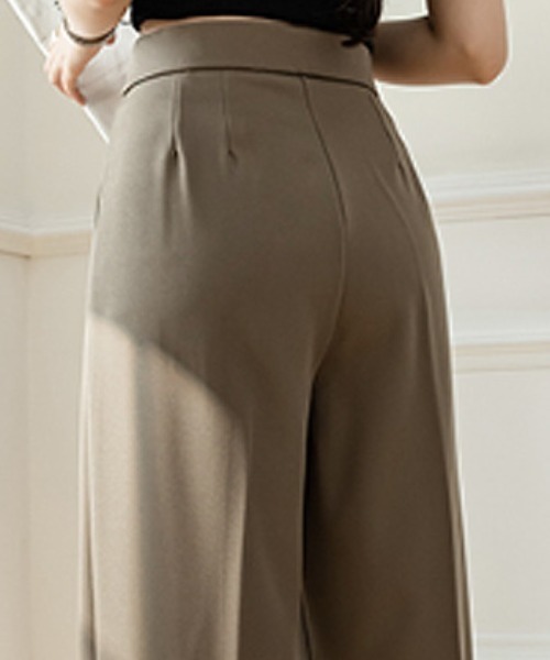 COCOMOMO（ココモモ）の「スラッと綺麗みせ サイドリボン タック入り スラックスパンツ ストレート センタープレス（スラックス・レディース・アイボリー/ブラウン/ブラック・XL/L/M/S）」の18枚目の写真