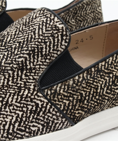 cava cava（サヴァサヴァ）の「◆ cava cava (サヴァサヴァ) ◆ ポインテッドスリッポン　7200003（スリッポン・レディース・ブラック×ホワイト/カモフラージュ/ブラック/シルバー/その他2/ガンメタ・23.5cm/22.5cm/24.5cm/23.0cm/24.0cm）」の19枚目の写真