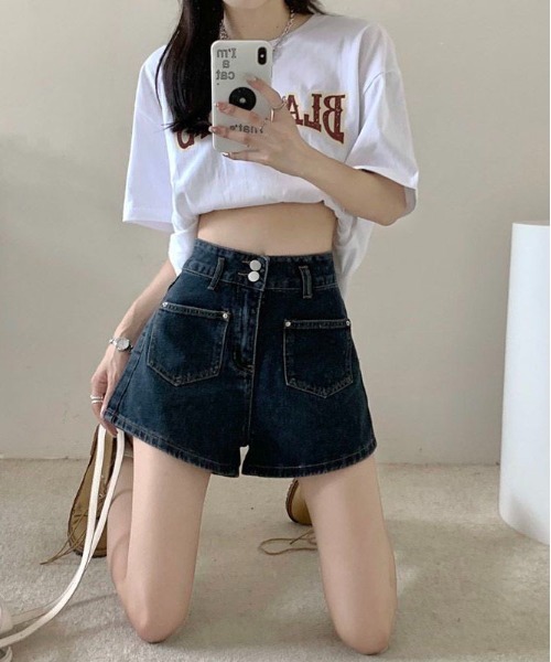 gossip！ロサンゼルス（ゴシップロサンゼルス）の「フェミニンデニムショートパンツ（デニムパンツ・レディース・ブルー・M/L/S）」の6枚目の写真