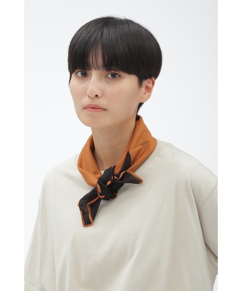 MHL.（エムエイチエル）の「FINE COTTON PLAINWEAVE（ストール/ショール・レディース・チャコール/ライトブラウン・FREE）」の6枚目の写真