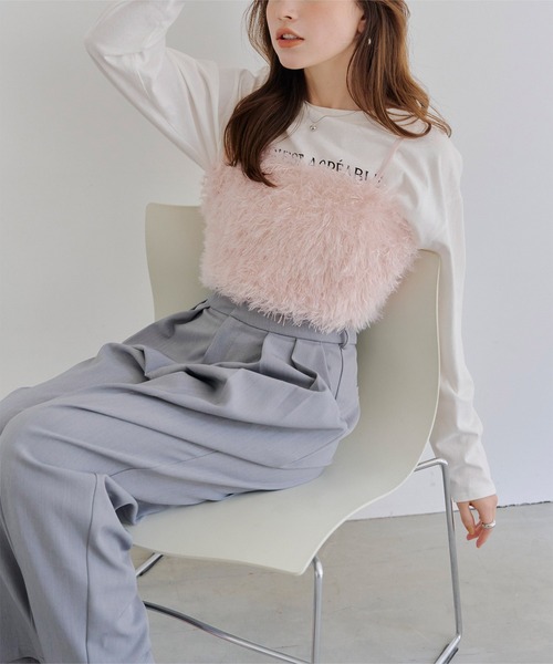 titivate(ティティベイト)の「バックリボンデザインフェザーライクキャミソールトップス(キャミソール・レディース・ブラック/グリーン/ライトピンク/ライトベージュ・FREE)」の4枚目の写真